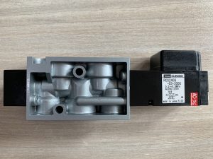 Van định hướng E-MC